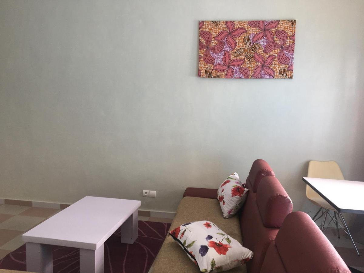 Residence Maryhouse - Free Breakfast And Taxi From Airport Cotonou Exterior photo