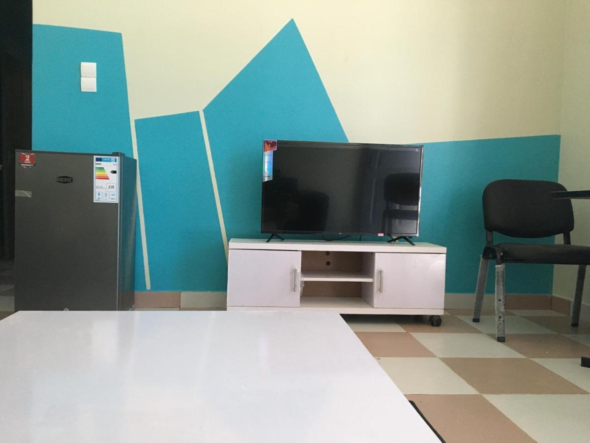 Residence Maryhouse - Free Breakfast And Taxi From Airport Cotonou Exterior photo