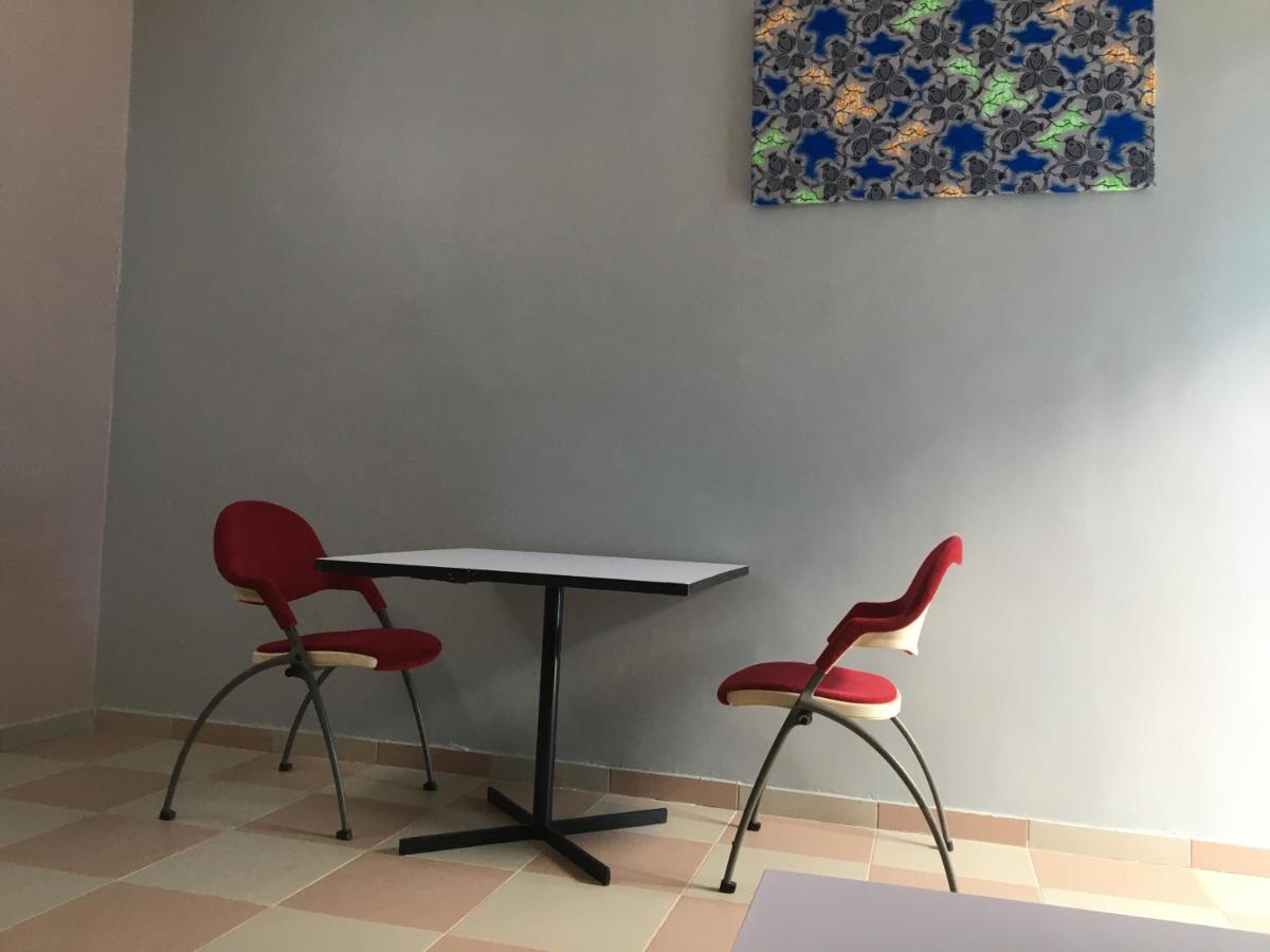 Residence Maryhouse - Free Breakfast And Taxi From Airport Cotonou Exterior photo