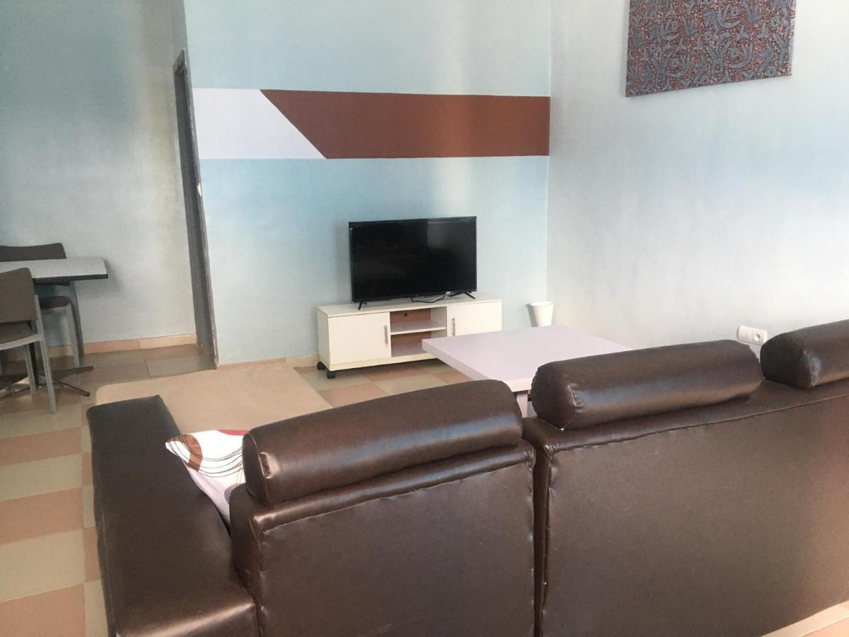Residence Maryhouse - Free Breakfast And Taxi From Airport Cotonou Exterior photo
