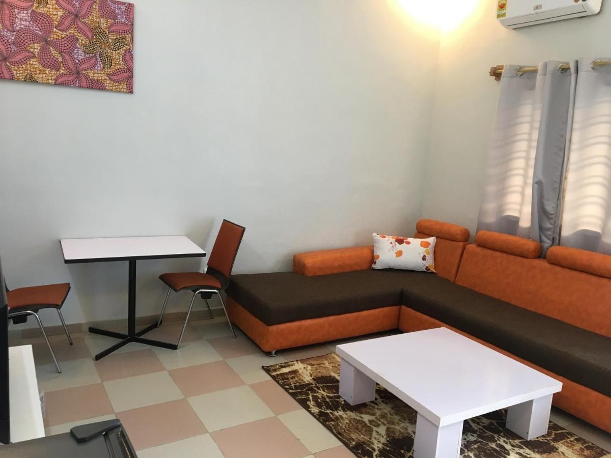 Residence Maryhouse - Free Breakfast And Taxi From Airport Cotonou Exterior photo