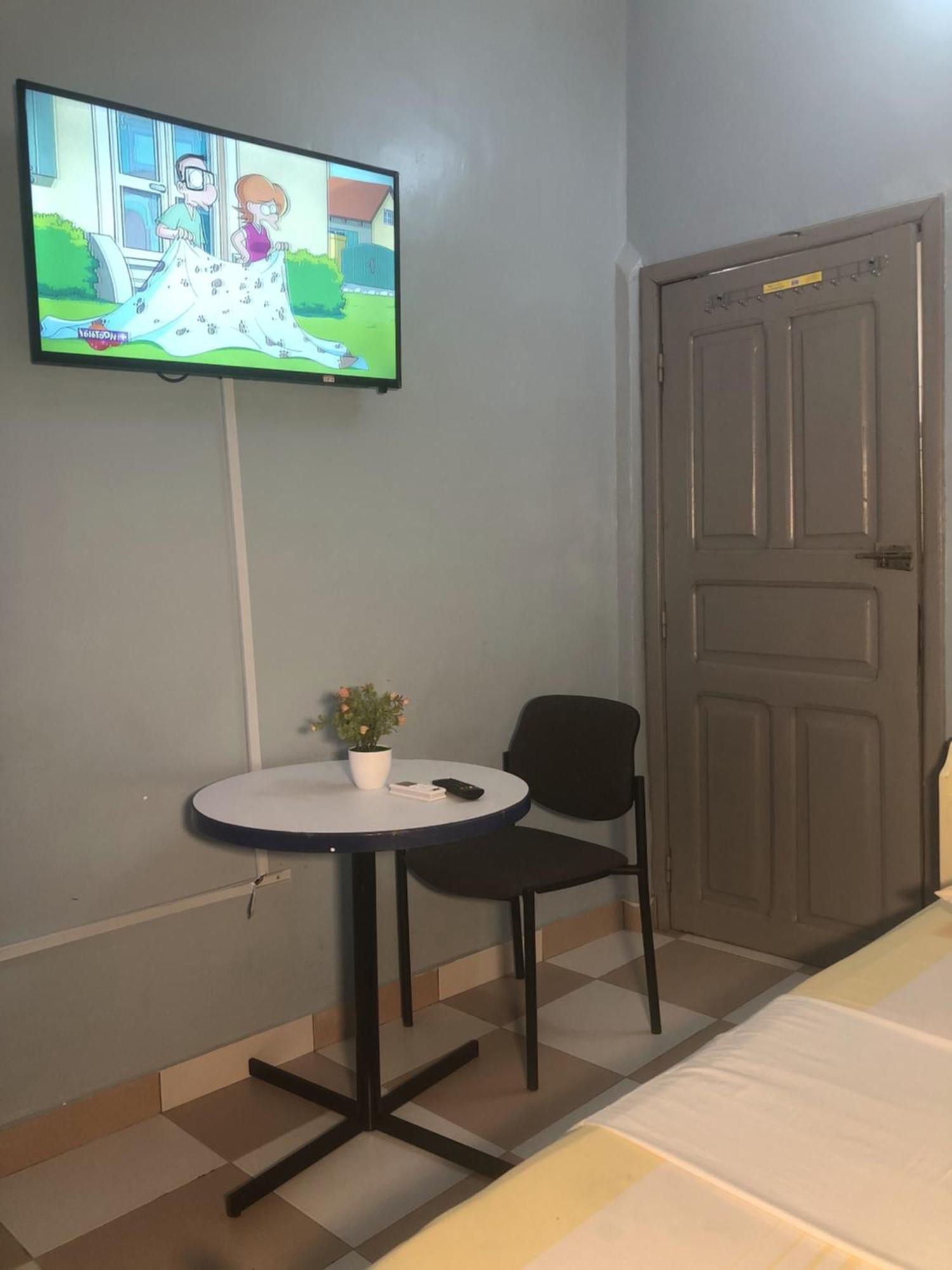 Residence Maryhouse - Free Breakfast And Taxi From Airport Cotonou Exterior photo